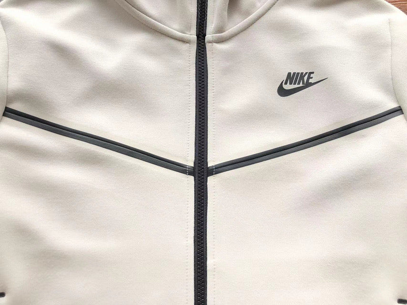 NIKE TECH FLEECE CREMY