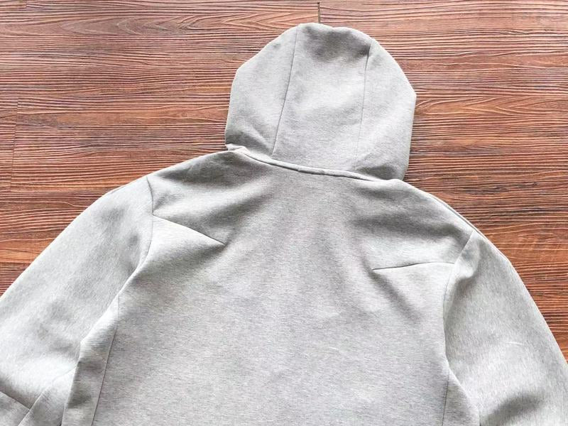 NIKE TECH FLEECE