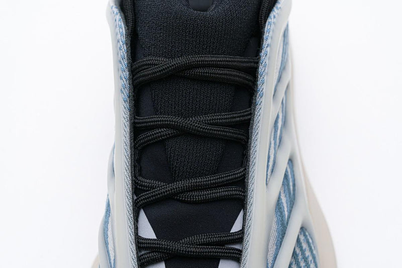 Yeezy Boost 700 V3 "Kyanite"