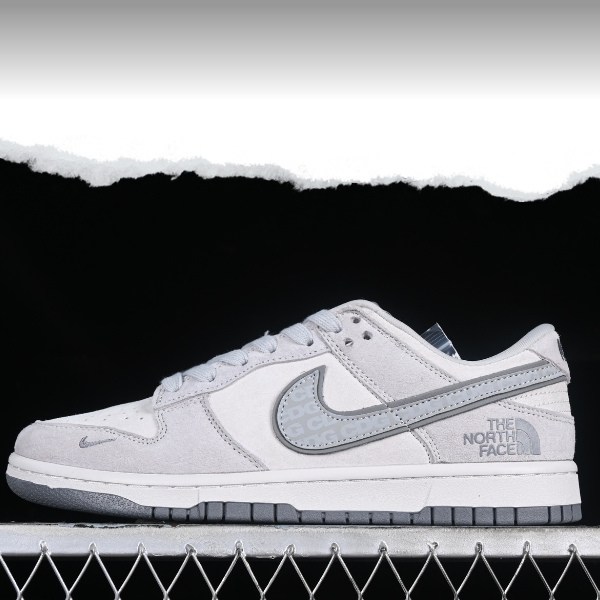 Nike Dunk Low SB x The North Face