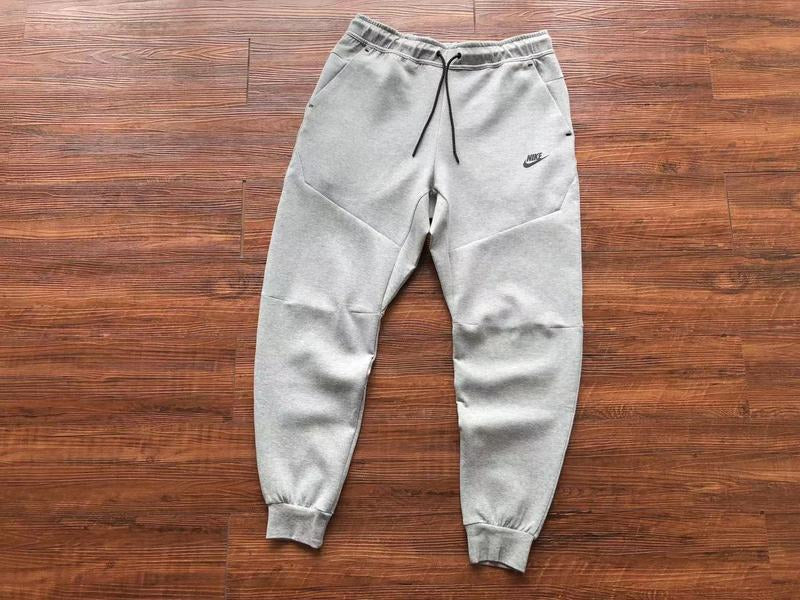 NIKE TECH FLEECE