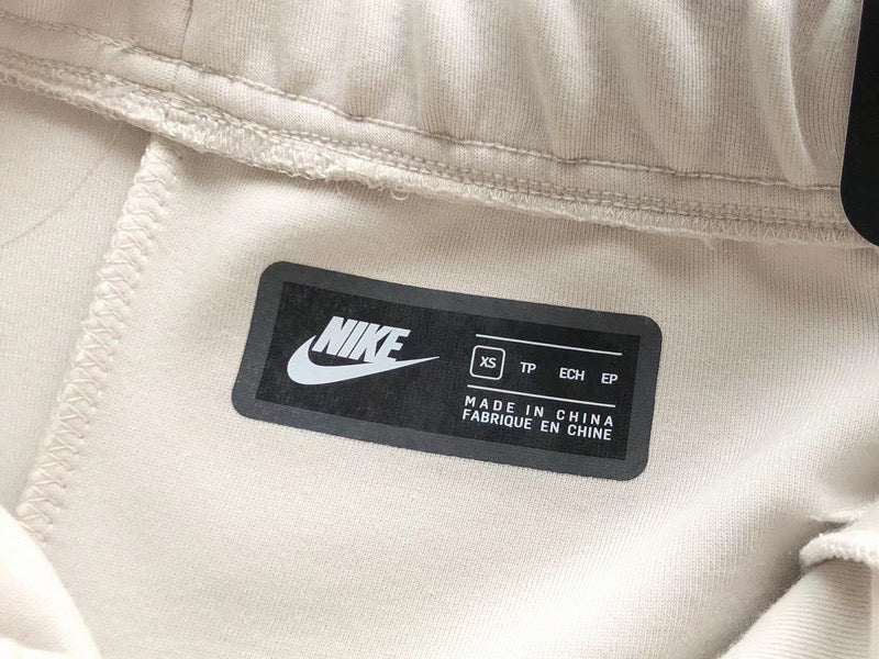 NIKE TECH FLEECE CREMY