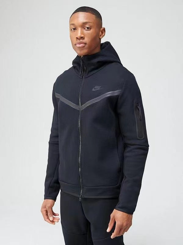 NIKE TECH FLEECE