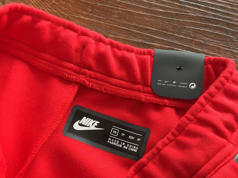 NIKE TECH FLEECE