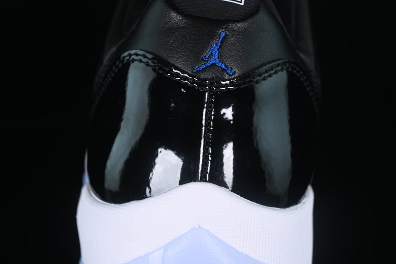 AIR JORDAN 11 "SPACE JAM"