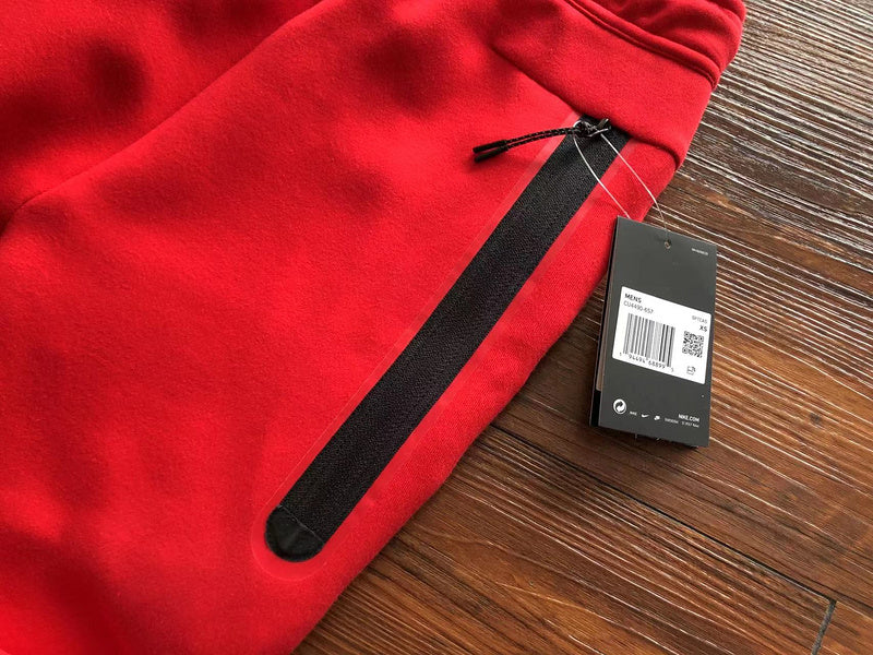 NIKE TECH FLEECE