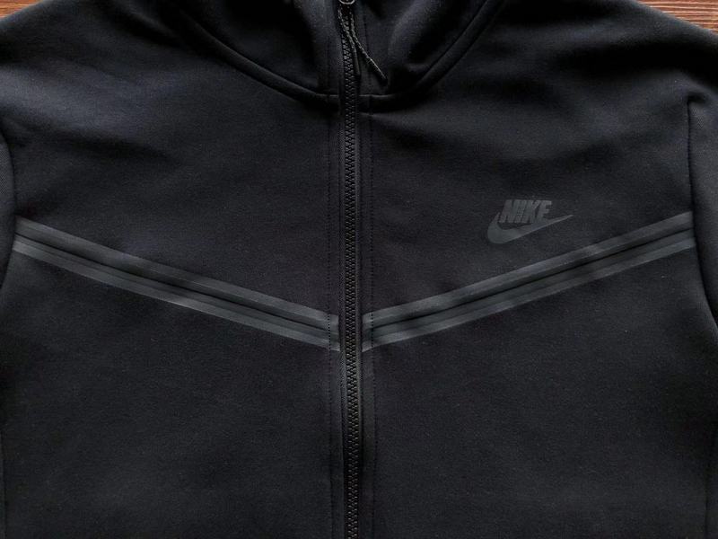 NIKE TECH FLEECE