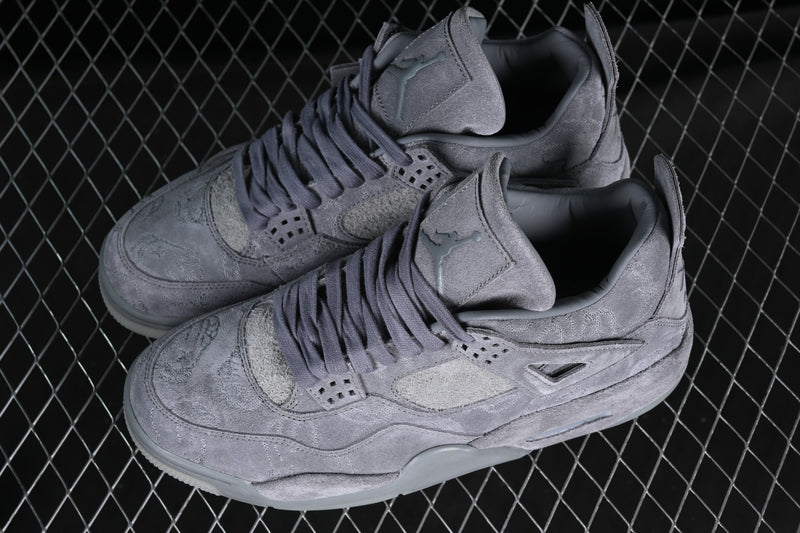 Versão OG Air Jordan 4 Cool Grey