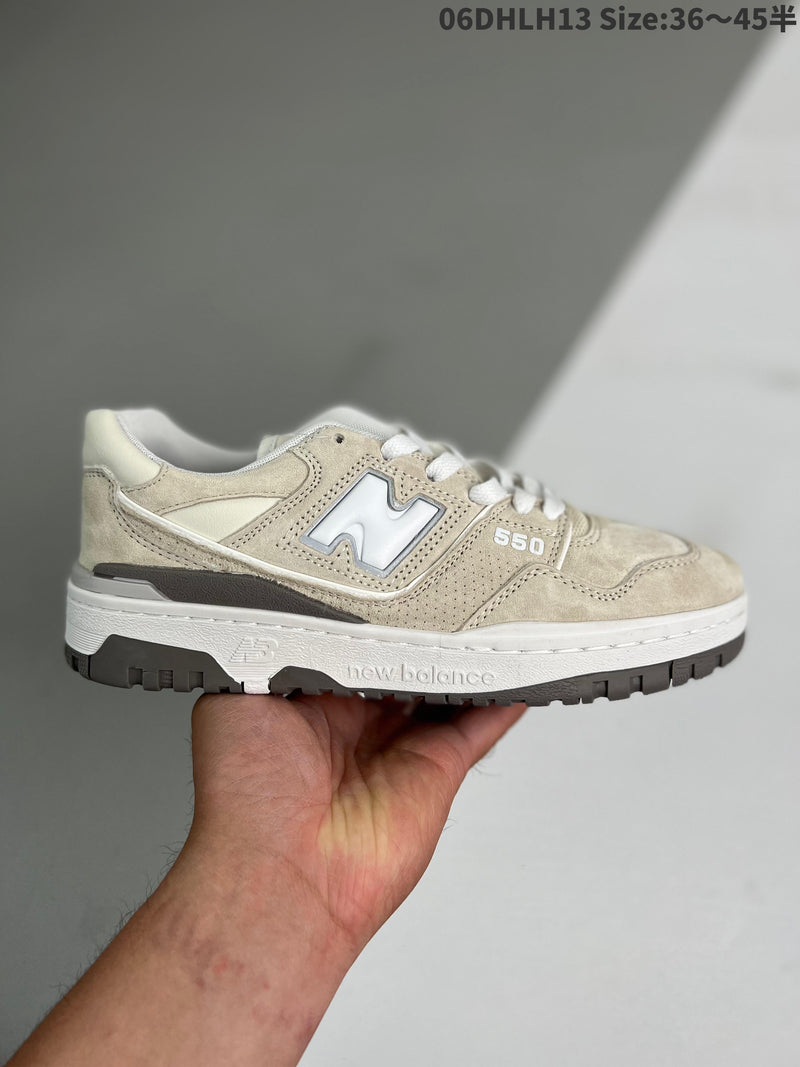 New Balance 550 (leve camada de veludo)