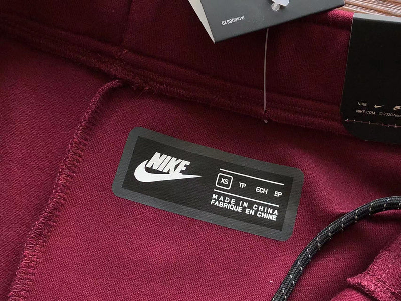 NIKE TECH FLEECE