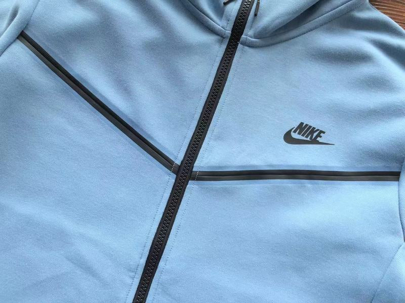 NIKE TECH FLEECE