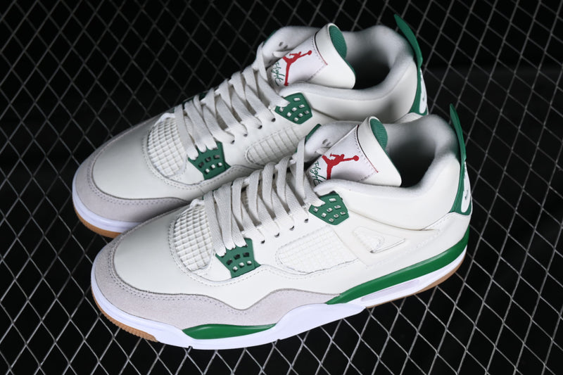 Air Jordan 4 SB "PINE GREEN"