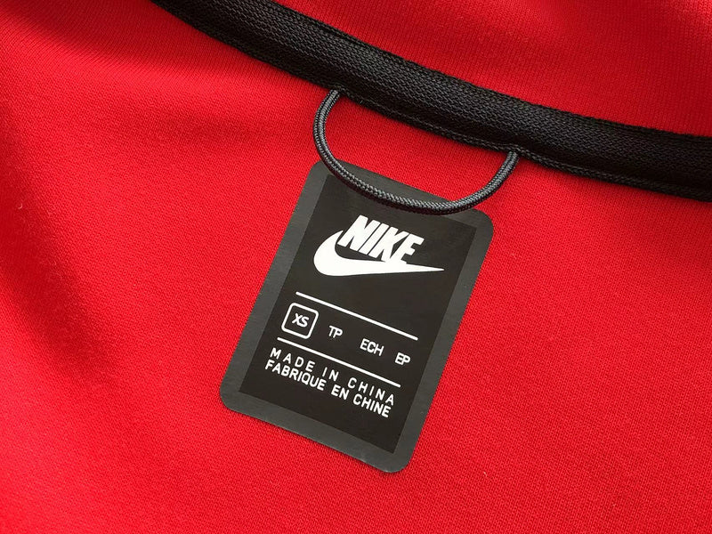 NIKE TECH FLEECE