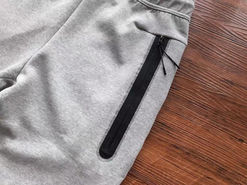 NIKE TECH FLEECE