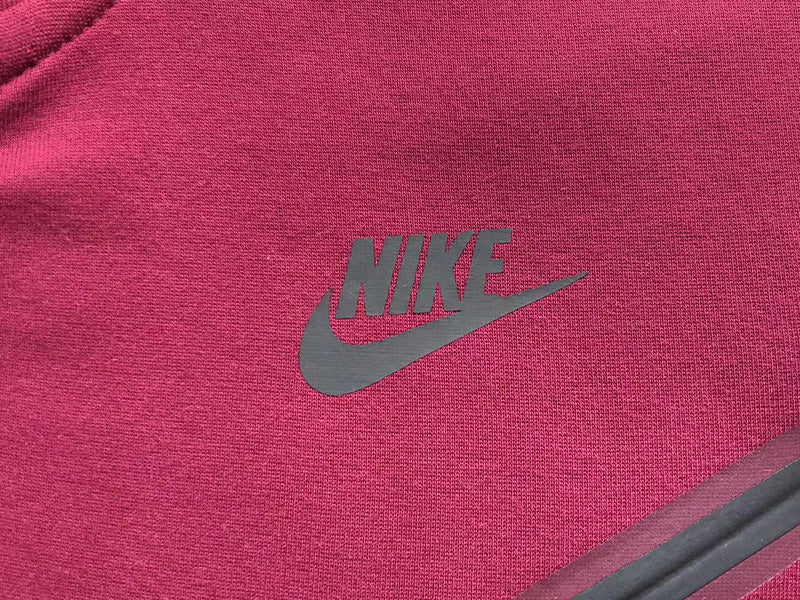 NIKE TECH FLEECE