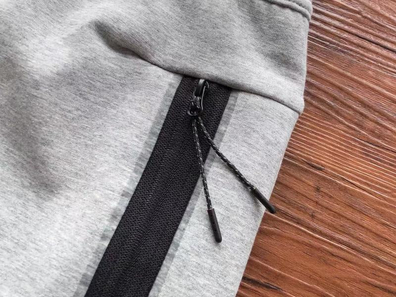 NIKE TECH FLEECE