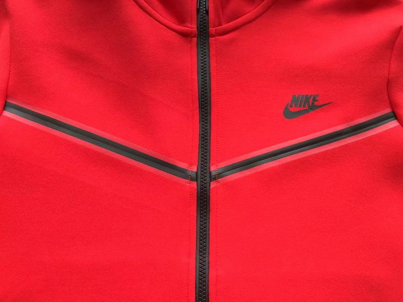 NIKE TECH FLEECE