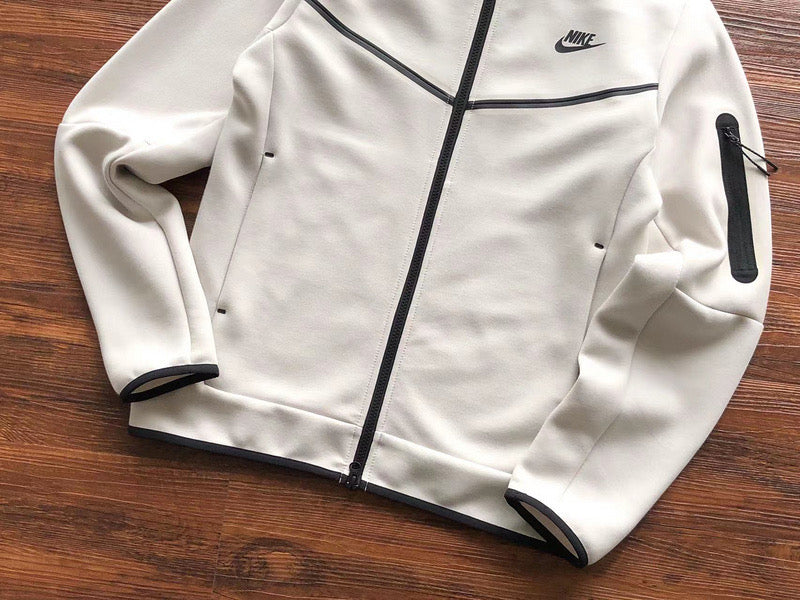 NIKE TECH FLEECE CREMY