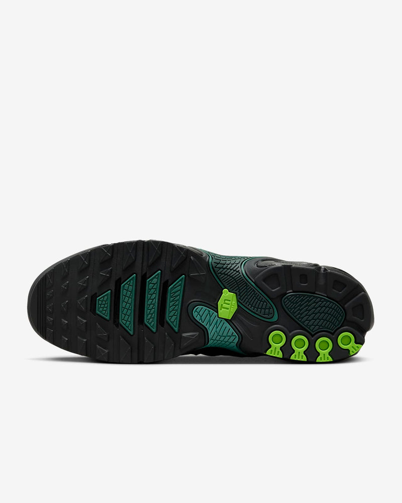 Nike Air Max Plus Drift “Black Volt”