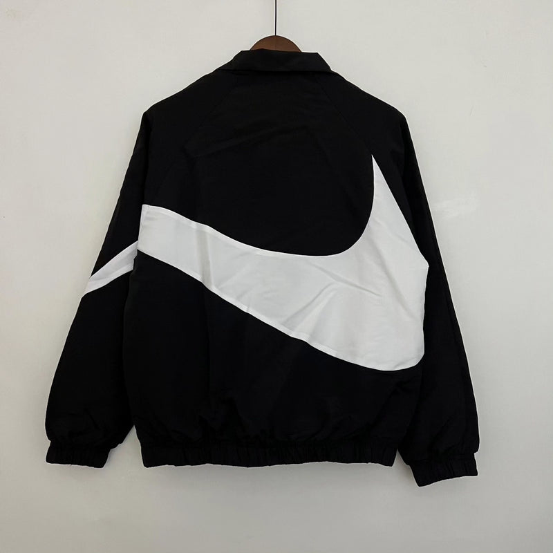 Corta vento Nike Swoosh