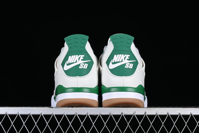 Air Jordan 4 SB "PINE GREEN"