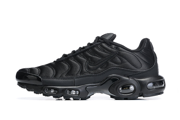 Nike Air Max PLUS