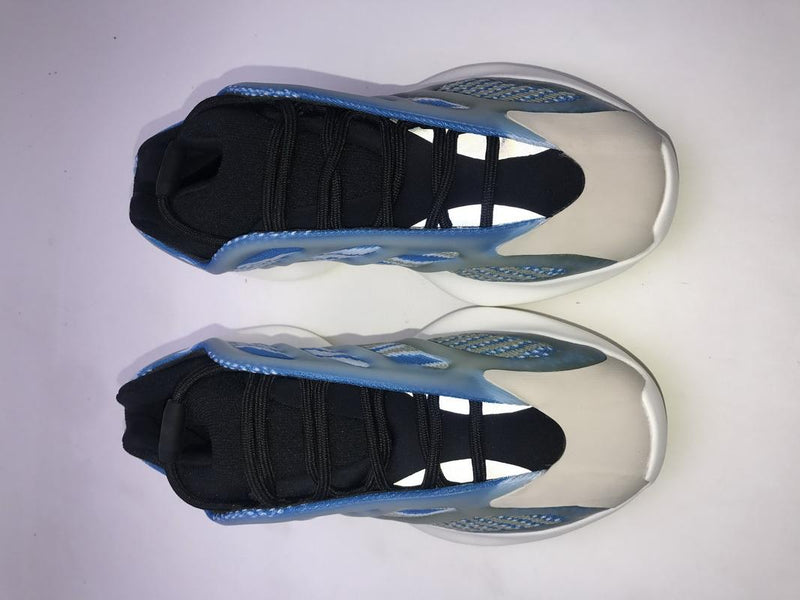 Yeezy Boost 700 V3 "Azareth"