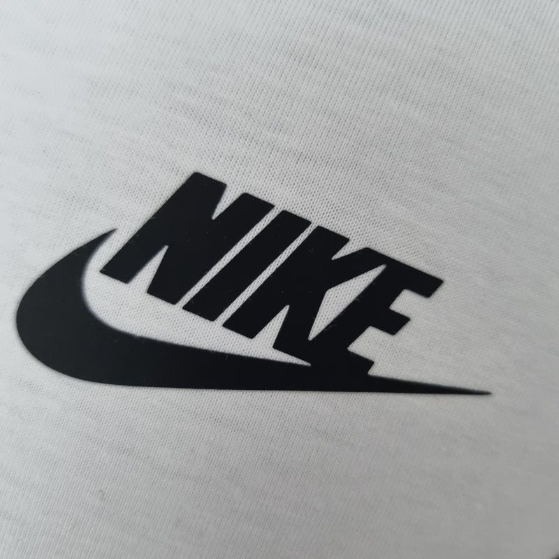 T-shirt Nike (Preto e Branco)