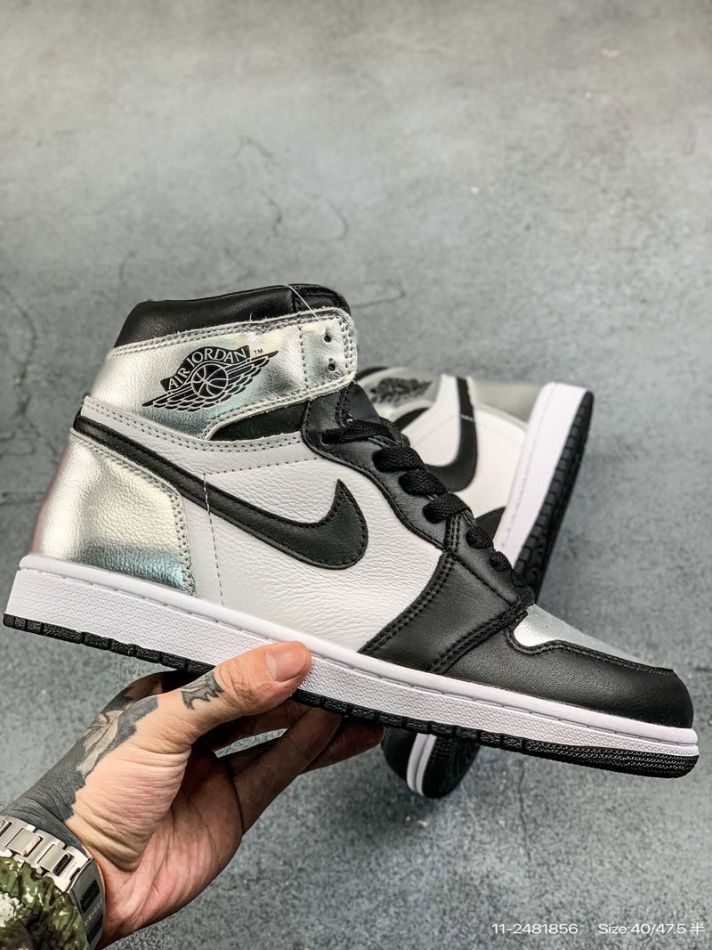 AIR JORDAN 1 HIGH "SILVER TOE"