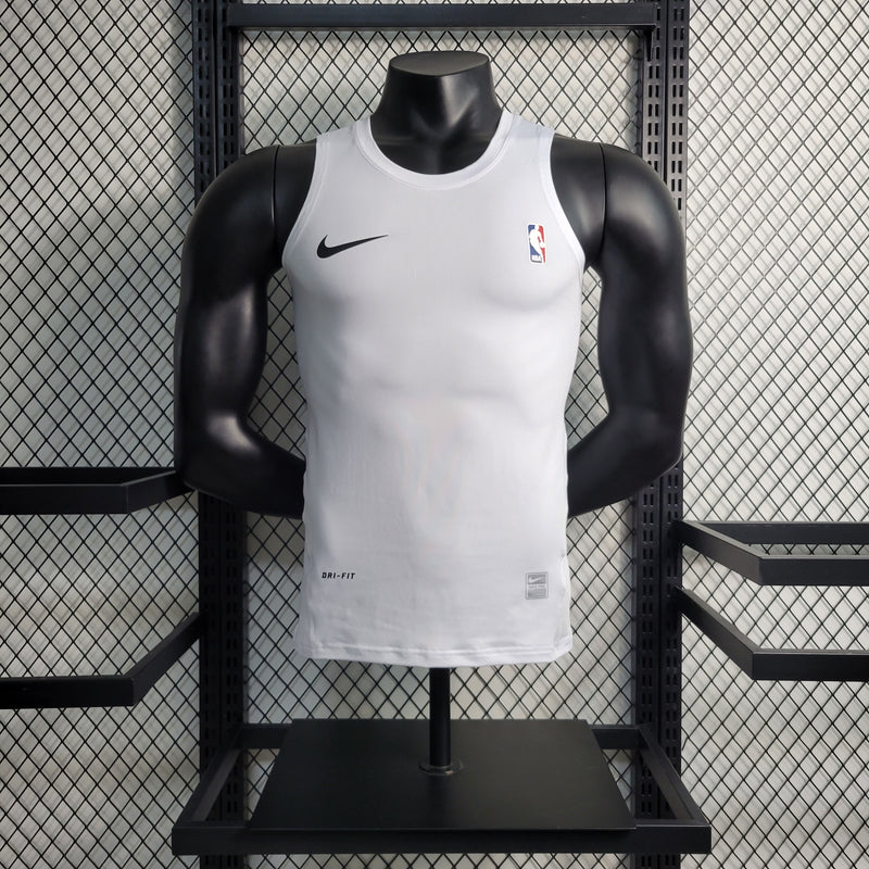 T-shirt Training NBA (Preto e Branco)